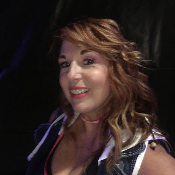 Meet your Posher, Shannon - Picture 1 of 1